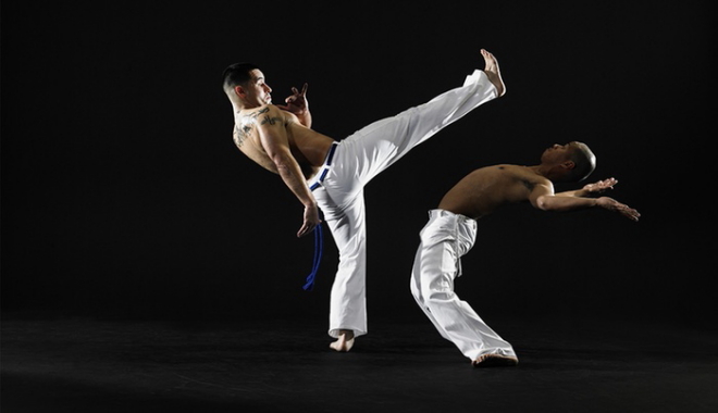 La "Capoeira" è un'arte del movimento dalo spirito africano