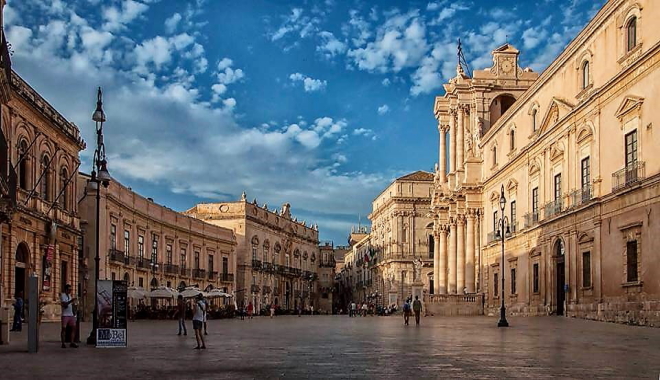 A Siracusa sulle orme degli antichi greci la scuola media Zirilli