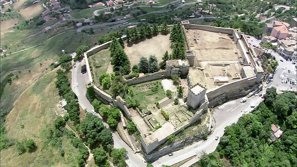 Il "Castello di Lombardia" simbolo della città di Enna
