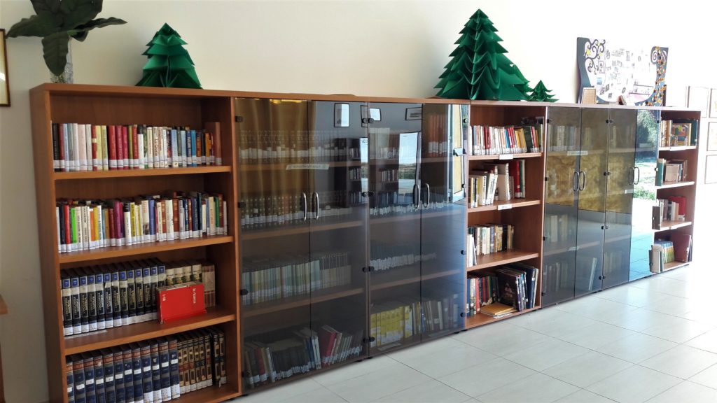 La “Bibliotec@Arcobaleno” dell'Istiuto Comprensivo  Foscolo