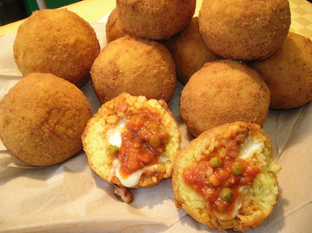 Arancino o arancina? specialità e vanto della cucina Siciliana