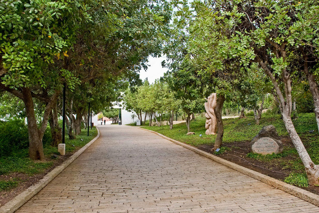 Alla “Foscolo” cresce il “Giardino dei Giusti”