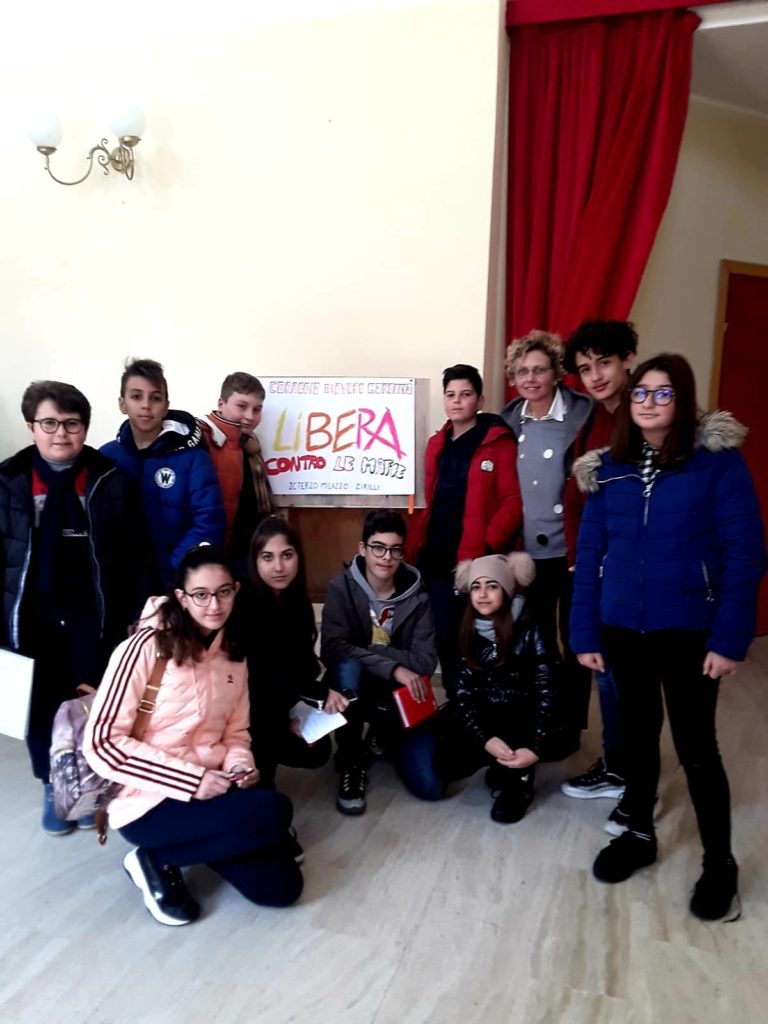 Don Ciotti incontra delegazione di alunni della Zirilli al Teatro Trifiletti