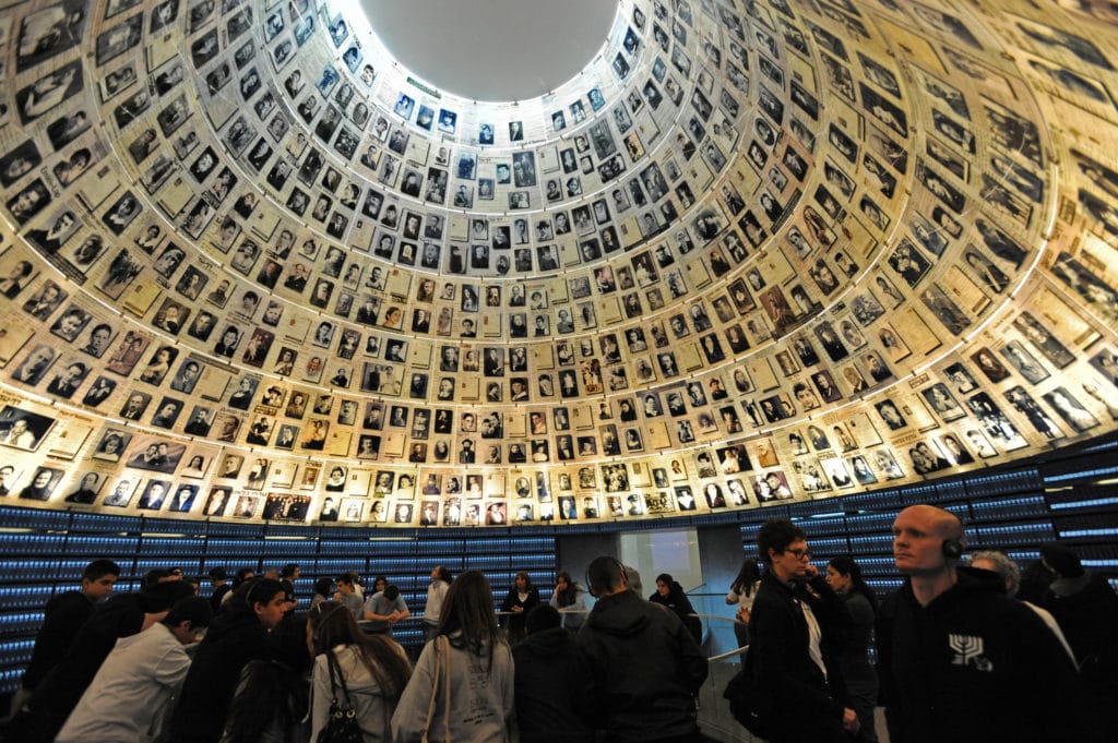 I GIUSTI dell'umanità. Chi salva una vita salva il mondo intero 