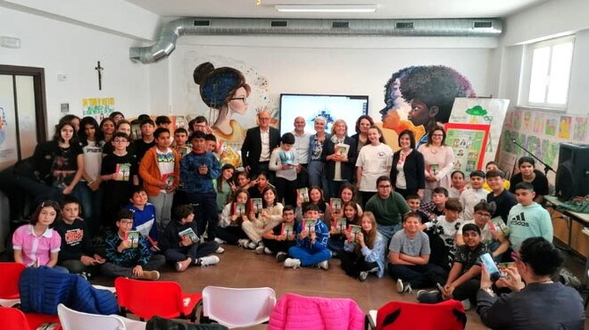 Luciana Breggia inaugura il progetto lettura dell’I.C. Capuana